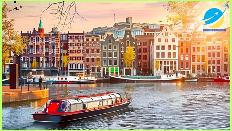 Amsterdam Classic Boat Cruise with Live Guide